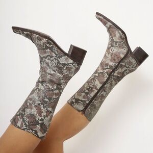 TNG Designer Snakeskin Pattern Heeled Western, Pointed Toe, Cobra Boots, 37